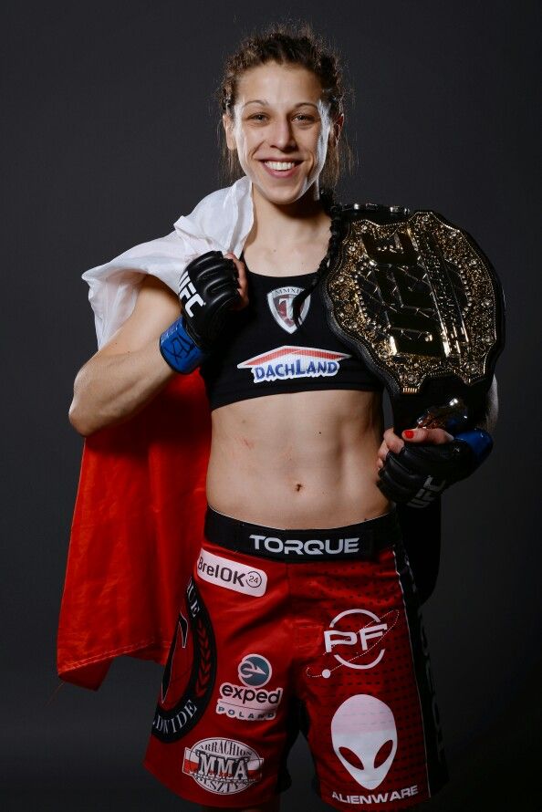 découvrez les secrets cachés des champions de mma : leurs parcours inspirants, leurs techniques de combat peu connues et les stratégies qui les ont menés au sommet. plongez dans l'univers fascinant de ces athlètes d'exception et apprenez ce qui les distingue dans le monde compétitif du mma.