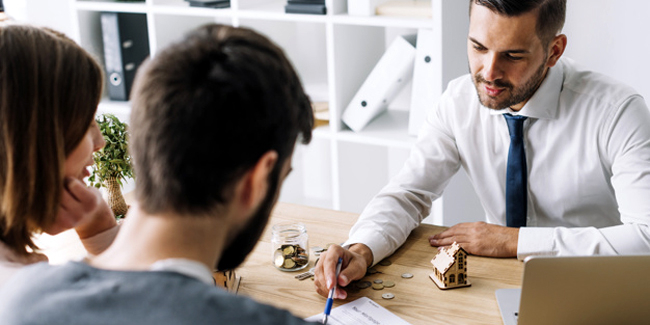 découvrez le contrat multirisque pro maaf, une solution adaptée pour protéger votre entreprise contre les aléas du quotidien. bénéficiez d'une couverture complète pour vos locaux, matériel et responsabilité civile, tout en profitant d’un accompagnement personnalisé et d’un service d'assistance disponible. protégez votre activité en toute sérénité avec maaf.
